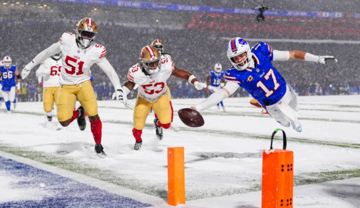 Buffalo Bills vs San Francisco 49ers, Regular Season, Week 13 | Image Credit: Ben Ludeman